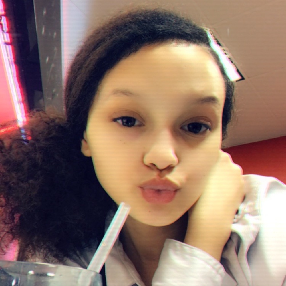 Meet your Posher, Alyssa